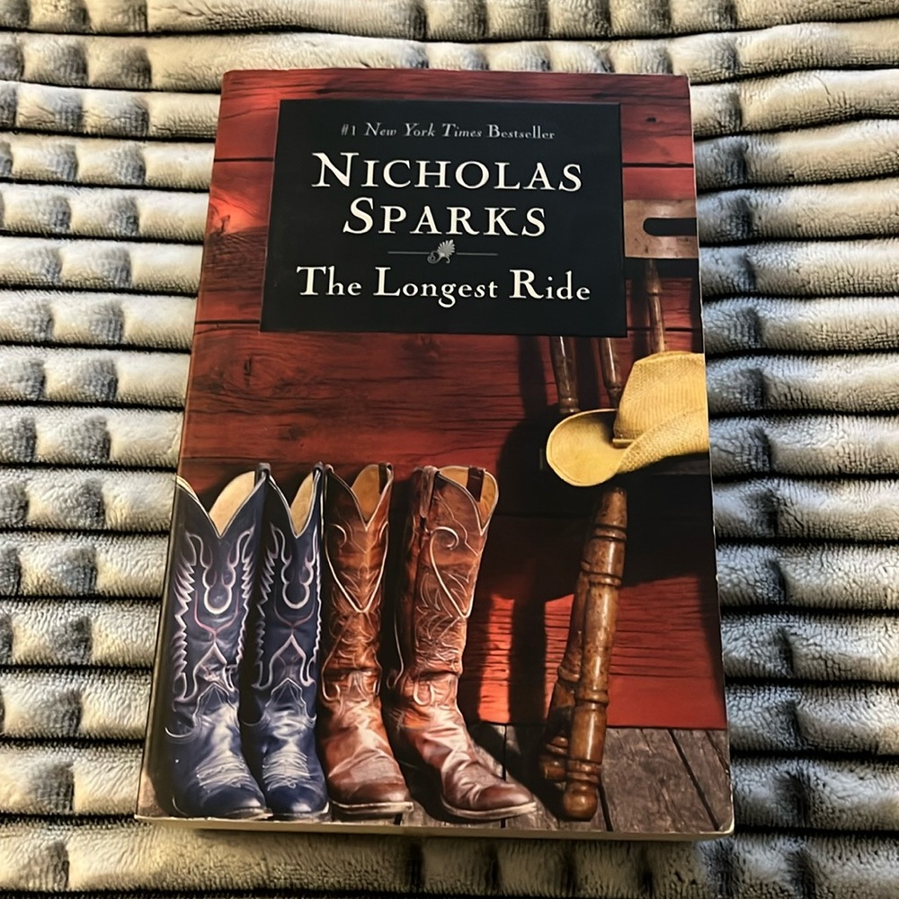 Book Fiction THE LONGEST RIDE by Nicholas Sparks